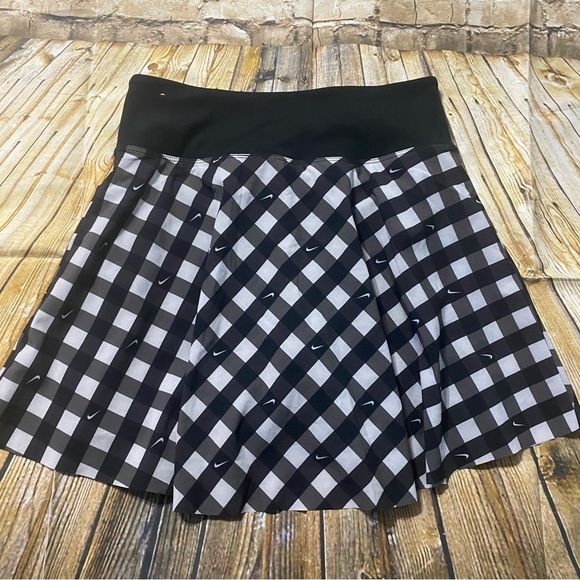 NWT Nike Core Club Print Dri-FIT Tennis Skirt Skort DX1142-010 - Picture 5 of 7